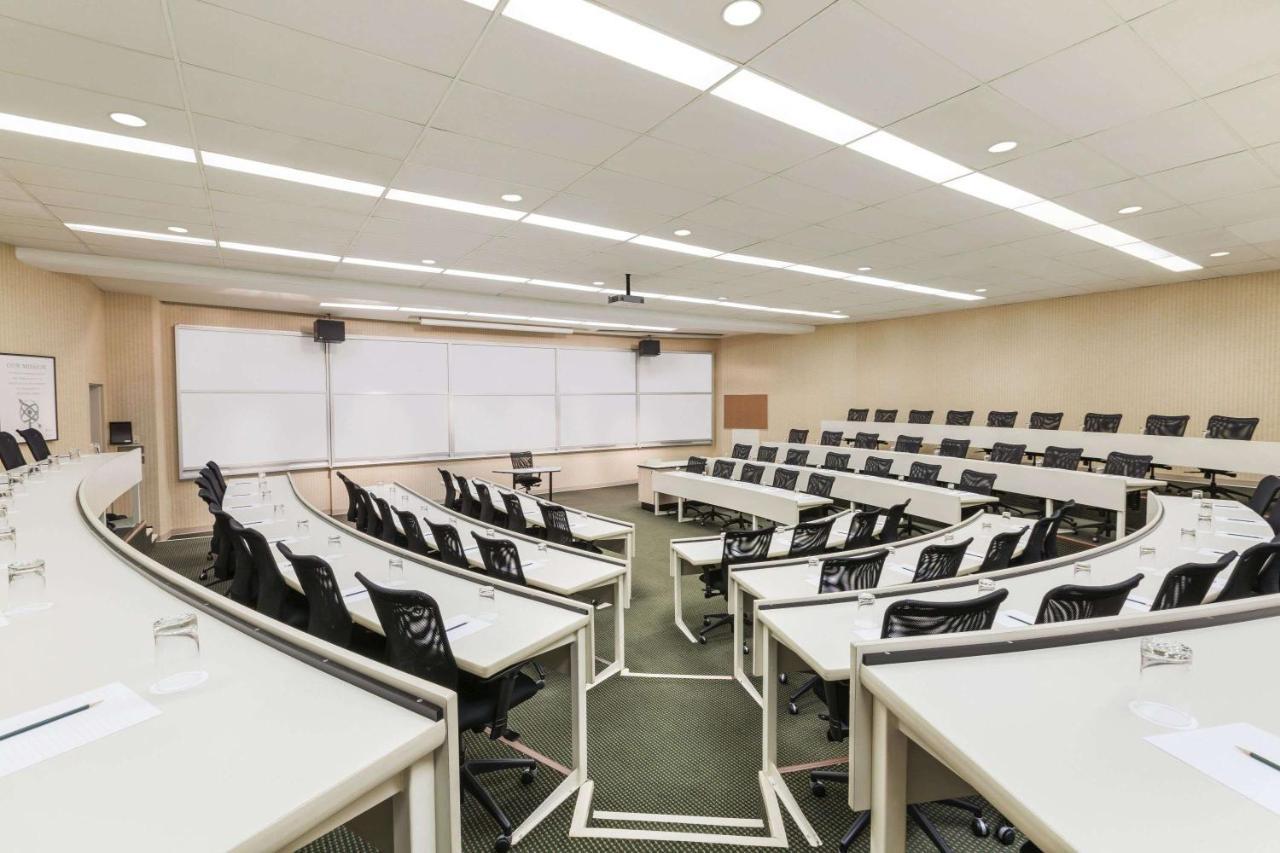 Ivey Spencer Leadership Centre Ξενοδοχείο Λονδίνο Εξωτερικό φωτογραφία